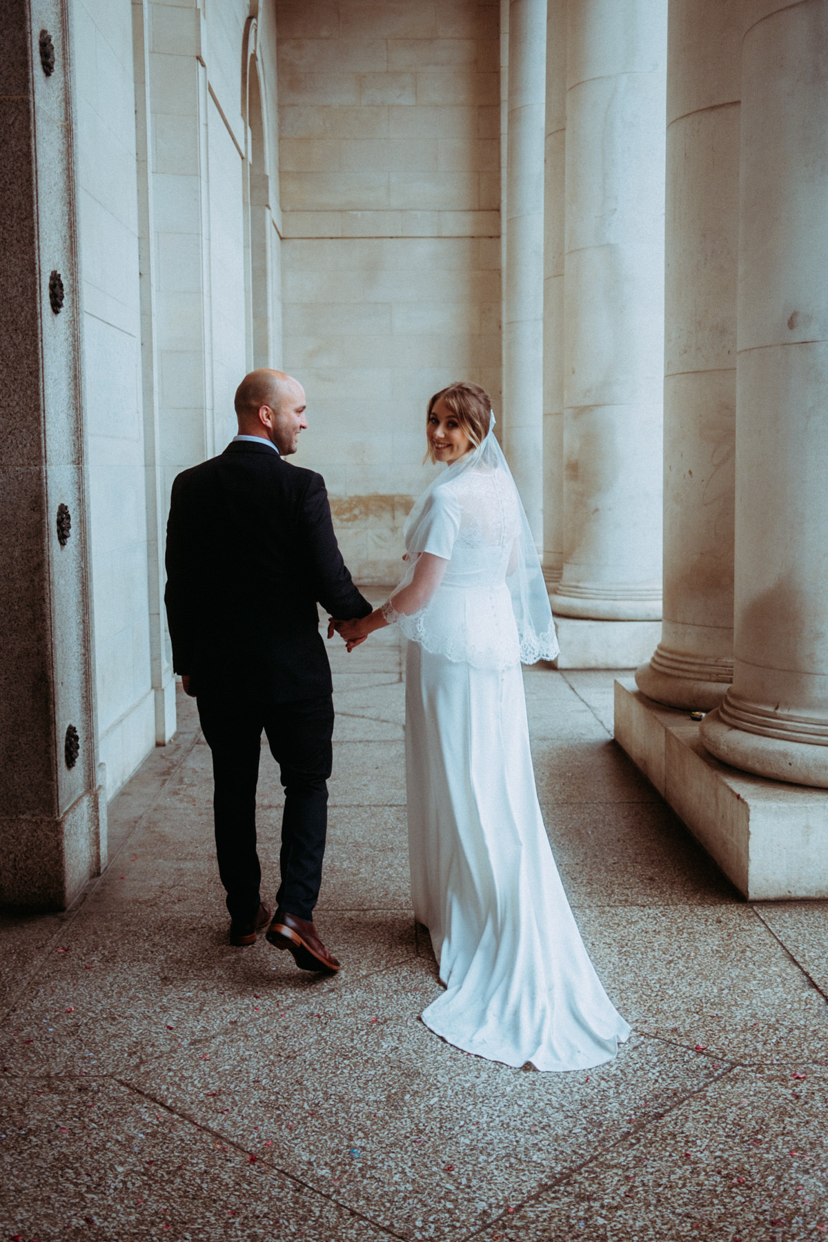 016 CITY HALL CARDIFF WEDDING PHOTOGRAPHY 016 CITY HALL CARDIFF WEDDING PHOTOGRAPHY